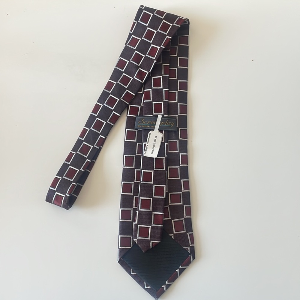 New Mens Wearhouse Square Design Burgundy and Brown Handmade All Silk Necktie - Picture 3 of 6